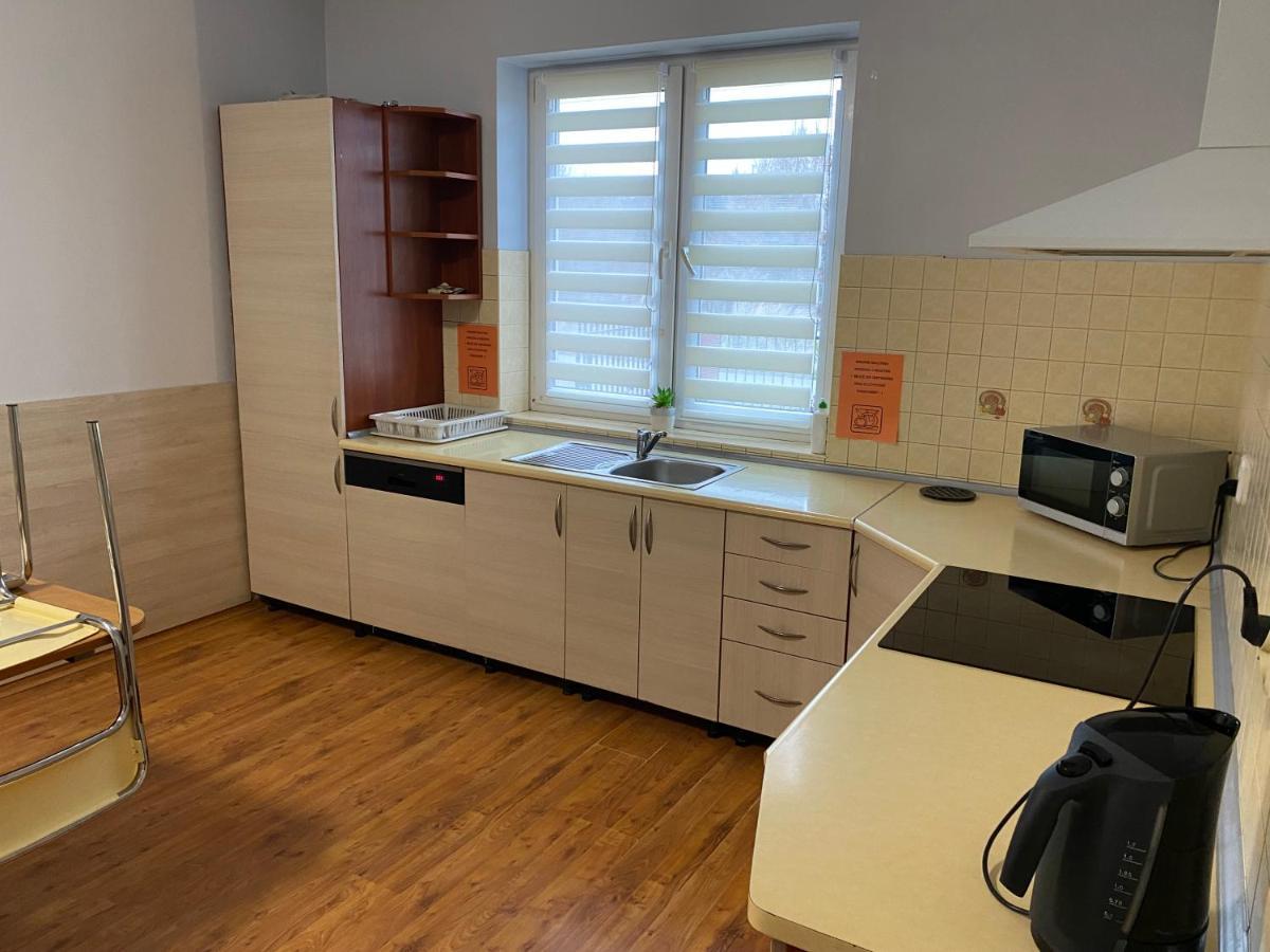 Hgs Home Noclegi Pracownicze Parking , Lazienki Гожов Велкополски Екстериор снимка