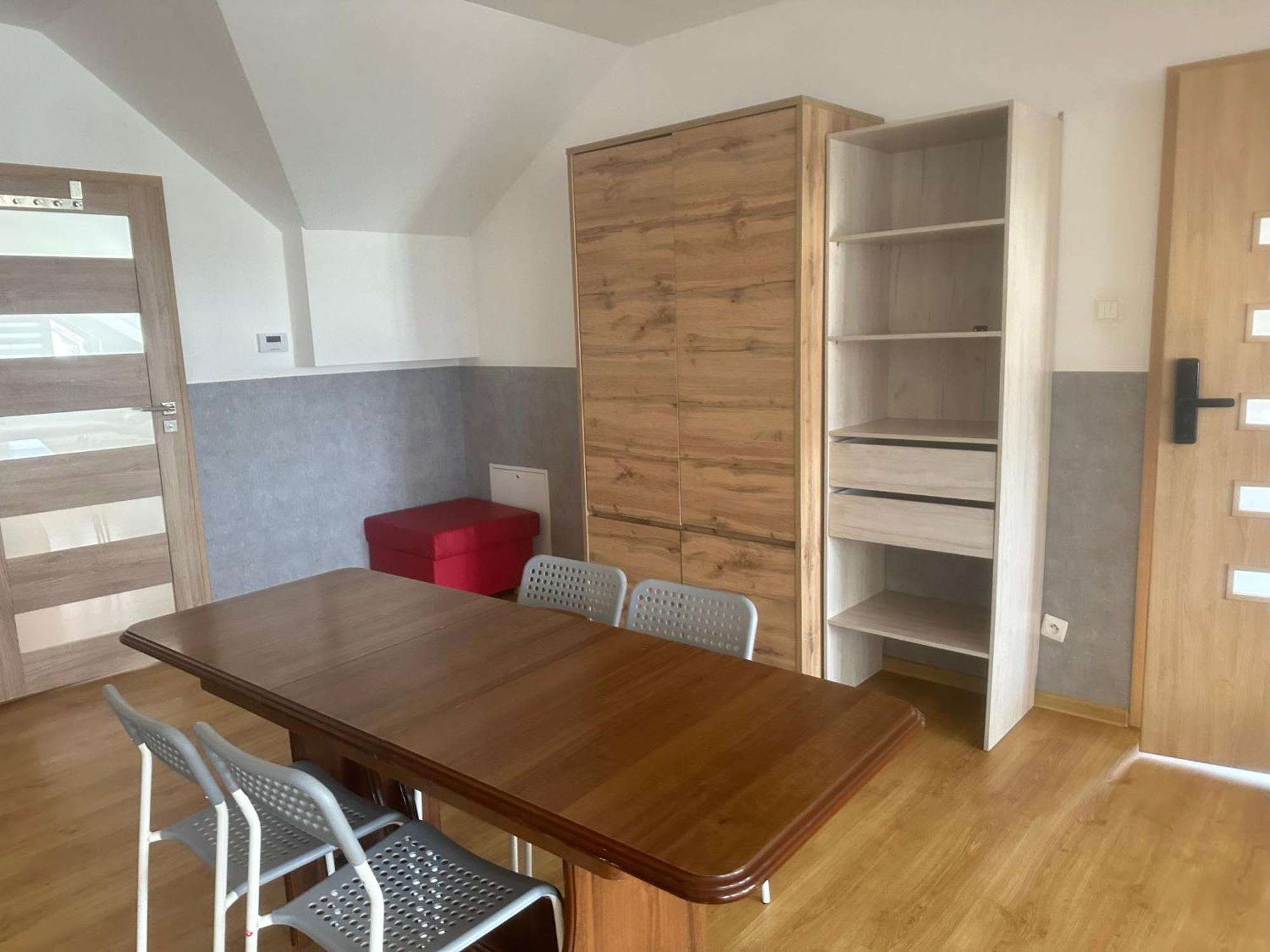 Hgs Home Noclegi Pracownicze Parking , Lazienki Гожов Велкополски Екстериор снимка