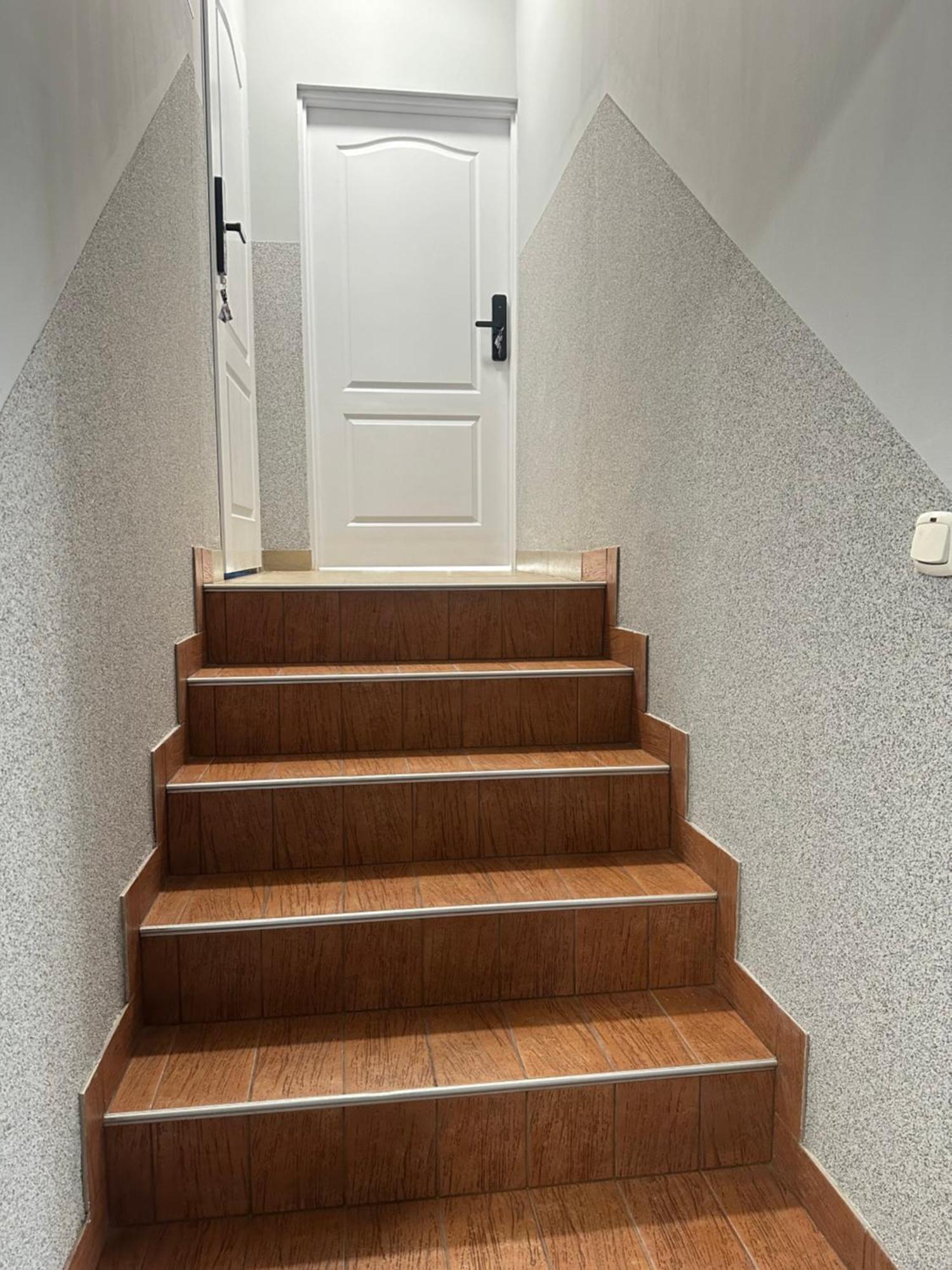 Hgs Home Noclegi Pracownicze Parking , Lazienki Гожов Велкополски Екстериор снимка